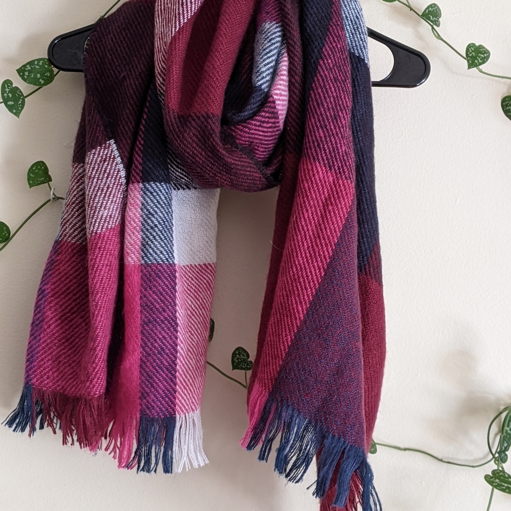 Ann Taylor LOFT winter scarf